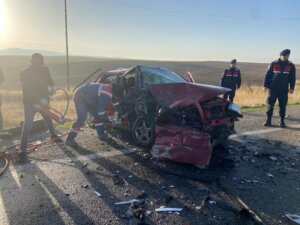 Sivas’ta Trafik Kazası 1 Ölü 4 Yaralı