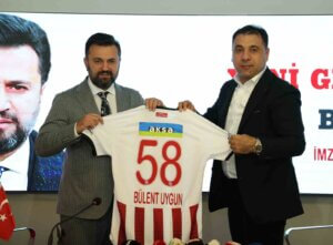 Bülent Uygun Sivasspor’a İmzayı Attı
