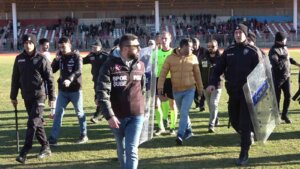 Sivas Amatör Ligde Hakeme Yumruk Atan Futbolcu Tutuklandı
