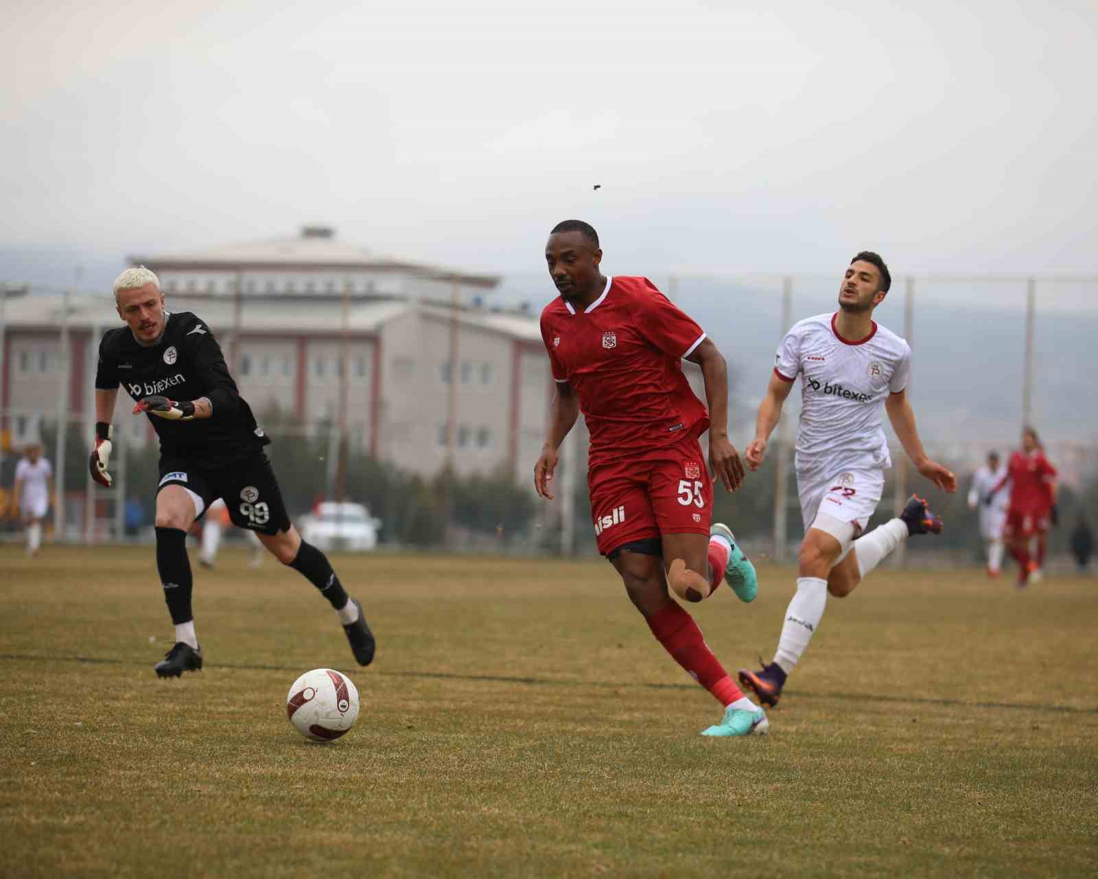 Sivasspor Hazırlık Maçında Tokat Belediye Plevnespor’u 6-1 Yendi