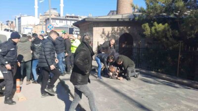 Sivas’ta Ramazan Olaylı Başladı Yan Baktın Kavgasında Kan Aktı