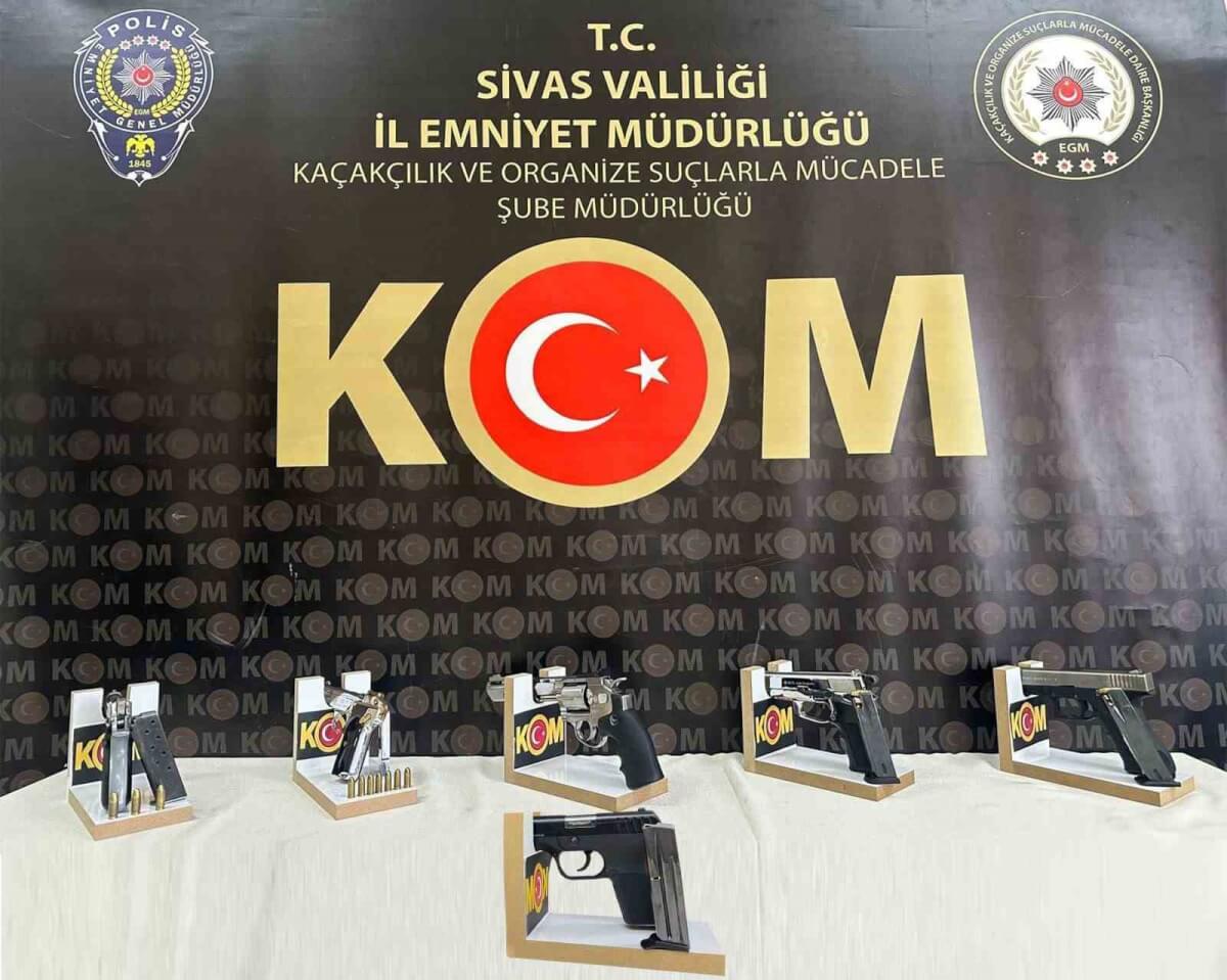Sivas’ta kaçak silah operasyonu: 7 şahsa işlem yapıldı